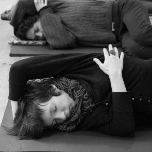 Pratique de Feldenkrais position allongée
